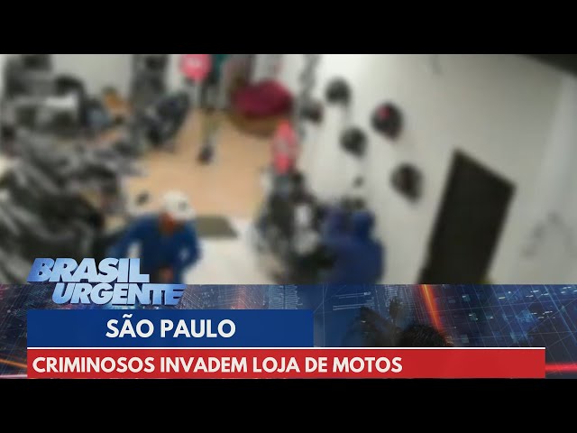 Criminosos invadem loja de motos e agridem funcionários | Brasil Urgente
