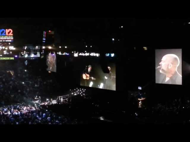 Michael Stipe + Chris Martin - Losing My Religion, 12.12.12 Sandy Relief Concert, New York MSG