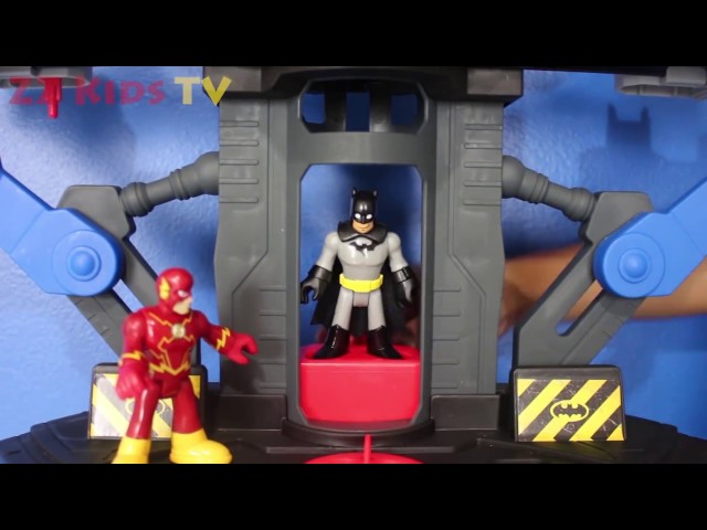 The Flash races The Reverse Flash