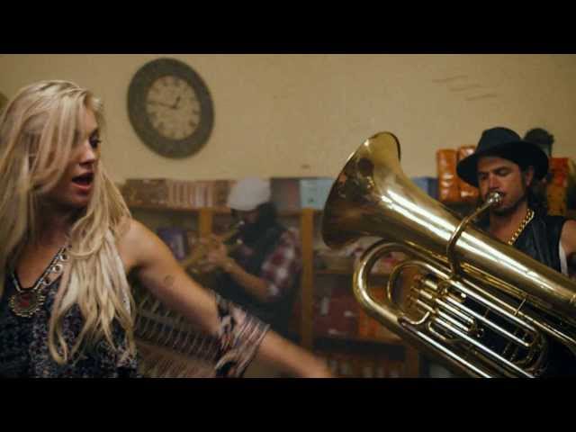 Major Lazer -  Too Original (feat. Elliphant & Jovi Rockwell) [Official Music Video]