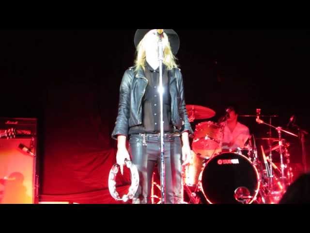 Metric - Speed The Collapse / Help I'm Alive Live in The Woodlands, Texas