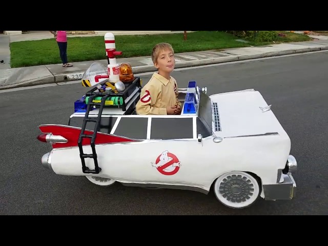 Kid Wins Halloween With Awesome Ghostbusters Costume