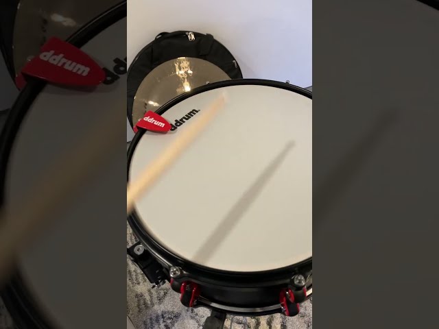 Evans EQ Pods sound test (snare drum)