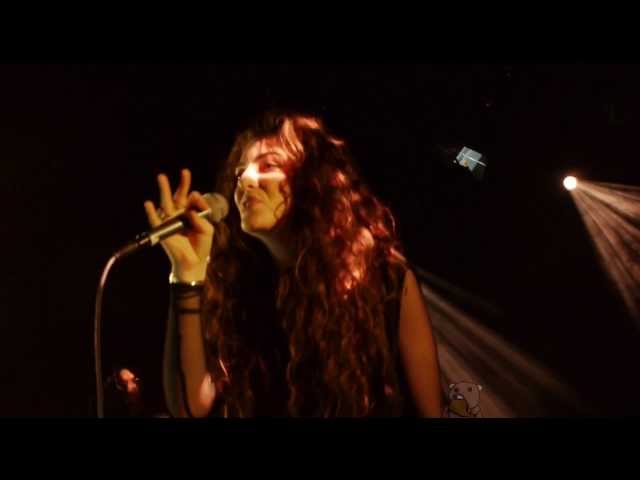 USA DEBUT Lorde - Royals (HD live @ Le Poisson Rouge 8/6/13)