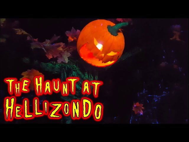 Best Halloween Neighborhood - Haunted House Walkthrough Tour - The Haunt At Hellizondo