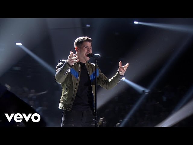 Nick Jonas - Chains (Live From The 2015 Radio Disney Music Awards)
