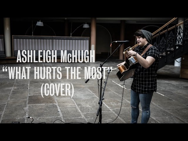 Ashleigh McHugh - What Hurts The Most (Rascal Flatts Cover) - Ont Sofa Live at Leeds Corn Exchange