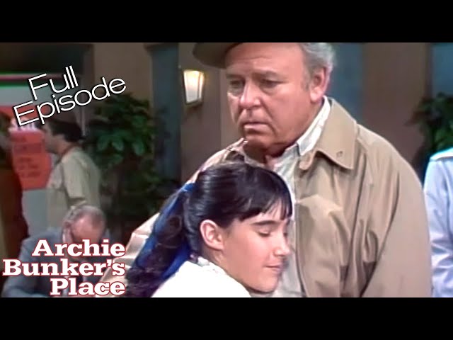 Archie Bunker's Place | The Photo Contest | S3E11 Full Episode | The Norman Lear Effect