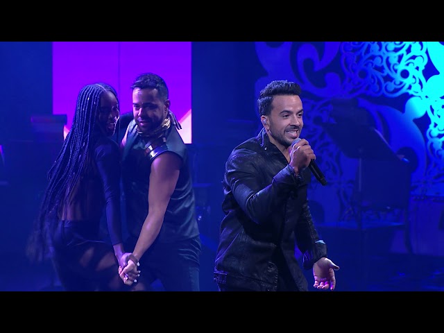 Luis Fonsi performs "Despacito" (Live!)-30th Hispanic Heritage Awards