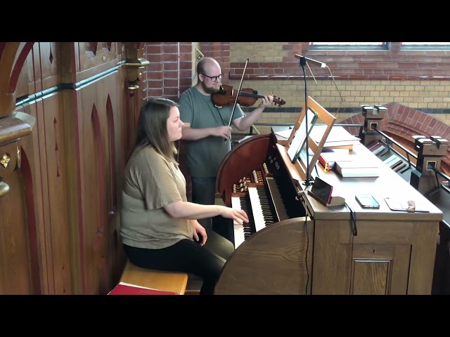 Flickorna dansa på tå - Swedish folk music on church organ and violin