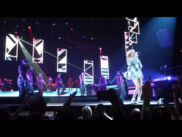Rihanna - We Found Love - Live at Manchester Arena - 16 July 2013 - HD