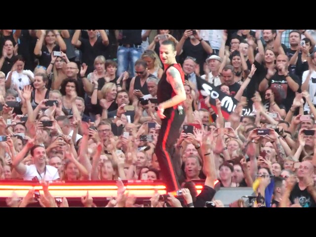 DEPECHE MODE: A Pain That I'm Used To (Live in Berlin on July 23, 2018) 4K