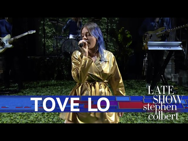 Tove Lo Performs 'Glad He's Gone'