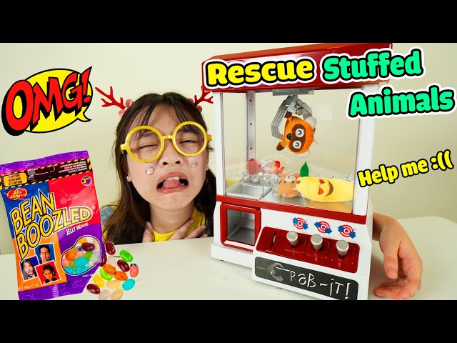 The Most Smelly Mini Claw Machine On Earth 🤮🤢| Toys Review