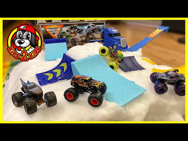 Monster Jam Fire & Ice 🌨 SNOW INSIDE OUR HOUSE (Monster Truck Garage & DIY ARENA ft. Color Changers)